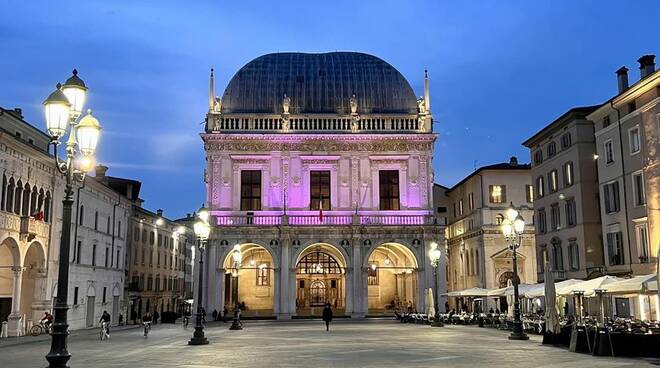 palazzo loggia rosa