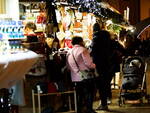 Mercatino di solidarietà - mercatino di Natale - mercato notte