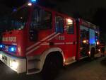 vigili del fuoco pompieri incendio fiamme rogo notte