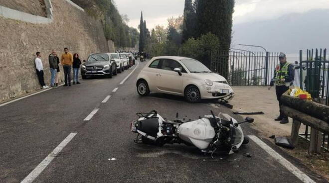 incidente Toscolano Maderno moto contro auto