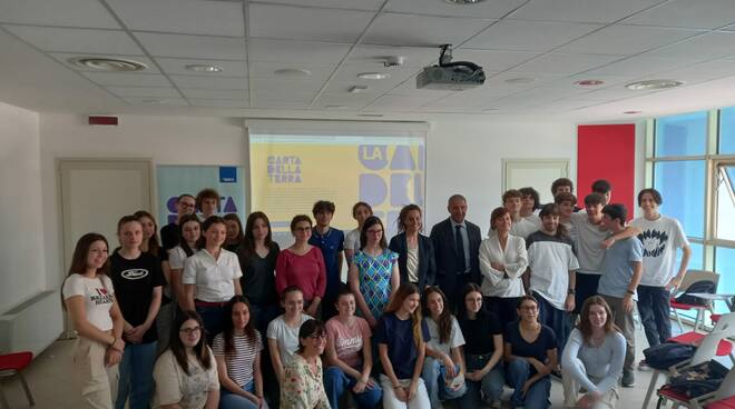 Istituto universitario Luigi Lucchini presentazione Carta della Terra