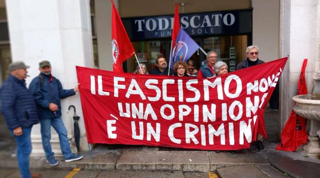 Unione popolare presidio antifascista in piazza loggia sabato 20 maggio 2023