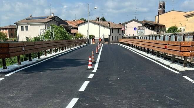 Azzano Mella ponte sulla strada provinciale 21 verso Capriano del colle