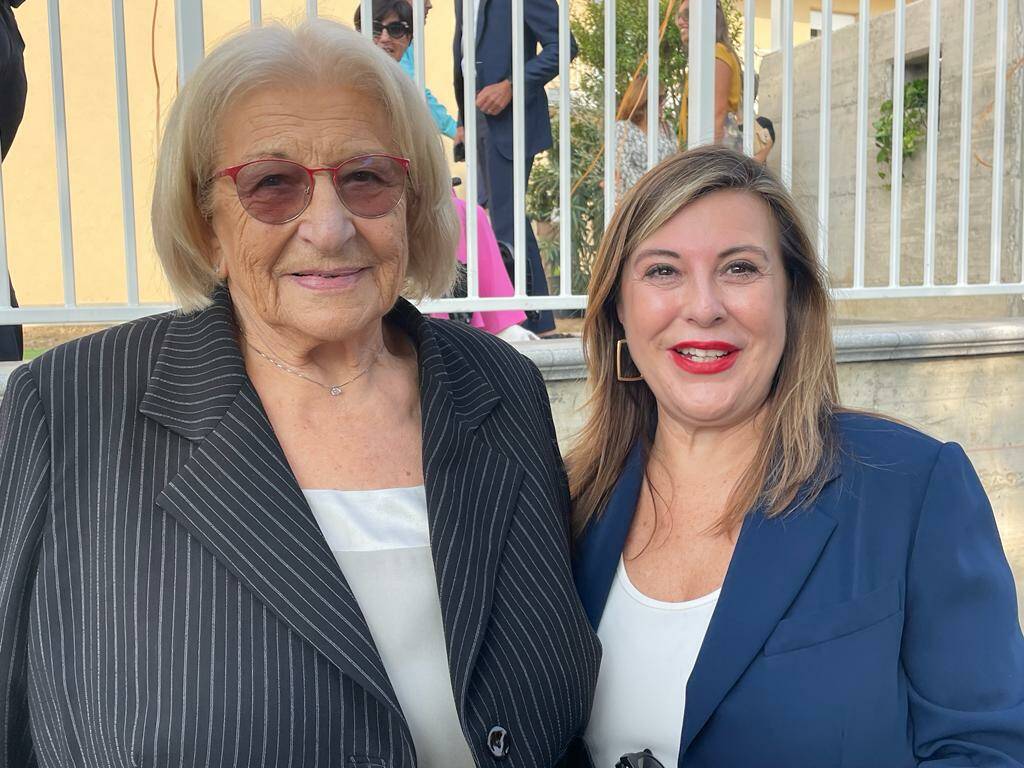 Gioconda Bozzola con Fulvia Massimelli, presidente nazionale Aisla -  Rsa Fondazione S. Maria del Castello Carpenedolo