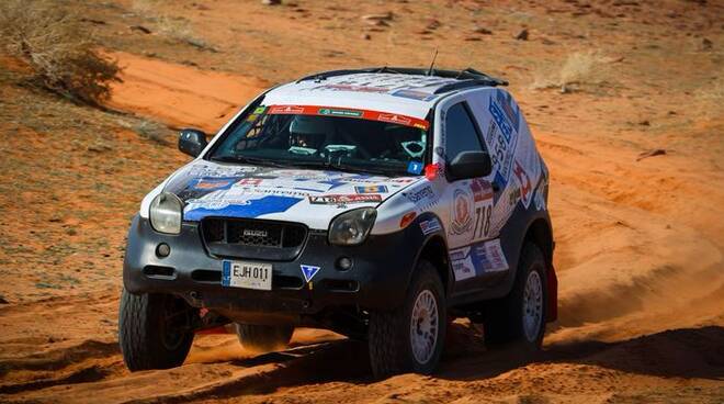 Dakar Luciano Carcheri e Fabrizia Pons Isuzu Vehicross