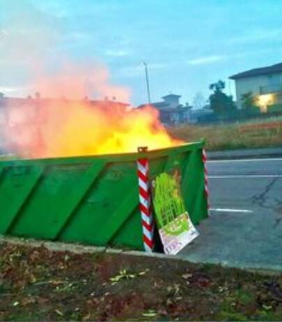 incendio green box rifiuti vegetali Azzano Mella