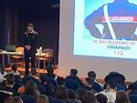 Carabinieri comandante compagnia di Desenzano parla agli studenti di Carpenedolo