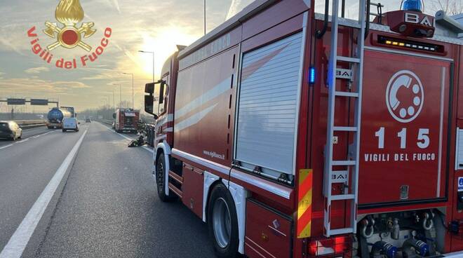 Incidente raccordo Brescia A21 vigili del fuoco