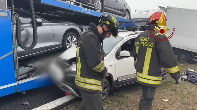 Incidenti autostrada A21 lunedì 5 febbraio 2024 vigili del fuoco