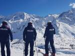 Poliziotti sciatori Polizia della montagna sci scii Passo del Tonale
