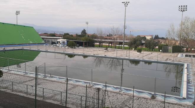piscina vasca esterna Desenzano
